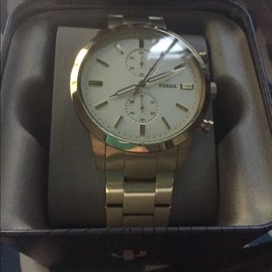 Authentic Fossil Watch near new price firm